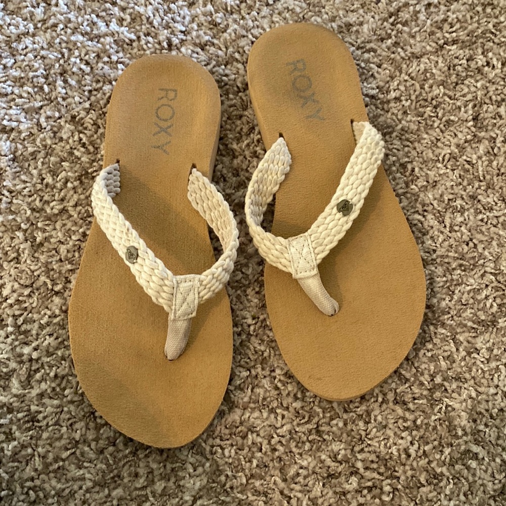 Roxy flip flops